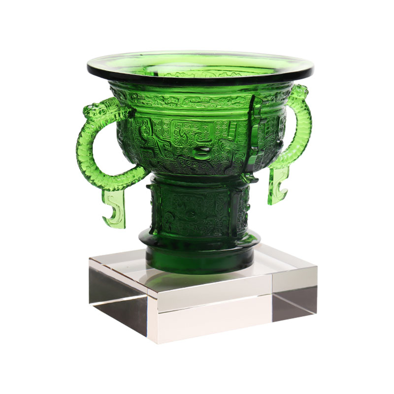 Ejderha kulaklı, saplı ve diken desenli Çin Tripod'u