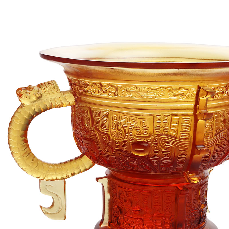 Ejderha kulaklı, saplı ve diken desenli Çin Tripod'u