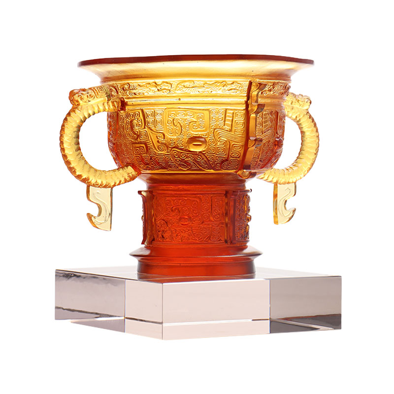 Ejderha kulaklı, saplı ve diken desenli Çin Tripod'u