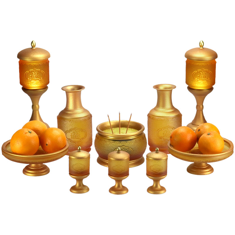 Budist tapınağına zenginlik ve hazine getirmesi için cam adak