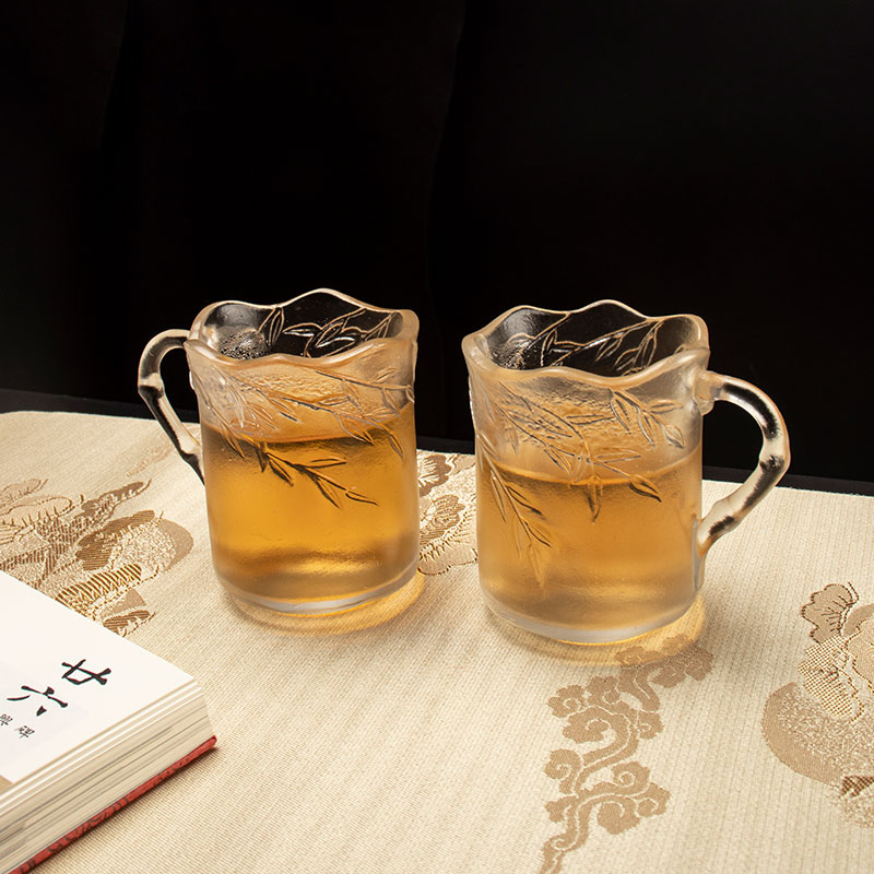 Bambu Yaprağı Rölyefli Kulplu Cam Bardak