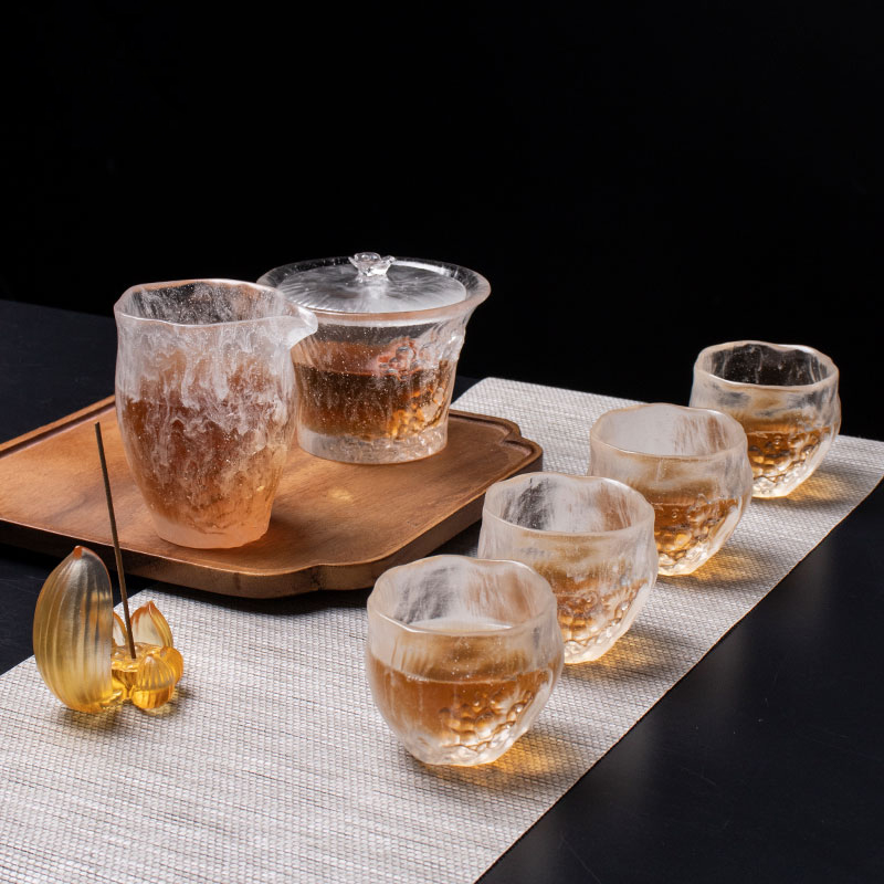 Kapaklı Şeffaf Çay Bardağı Seti