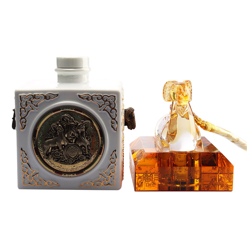 Çin Zodyak Hayvan Şekilleri Kap Kristal Cam Şarap Şişesi Seti