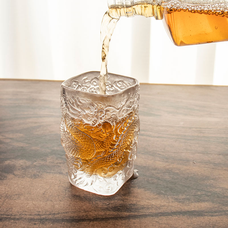 Antik Ejderha kabartma cam şarap bardağı çay bardağı